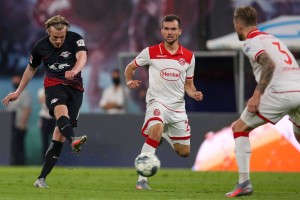 金年会入口-冲刺阶段德国杯焦点战；拜仁慕尼黑再遭质疑；球迷炸锅；球队文化再被提及(庞德公的下场有多惨)